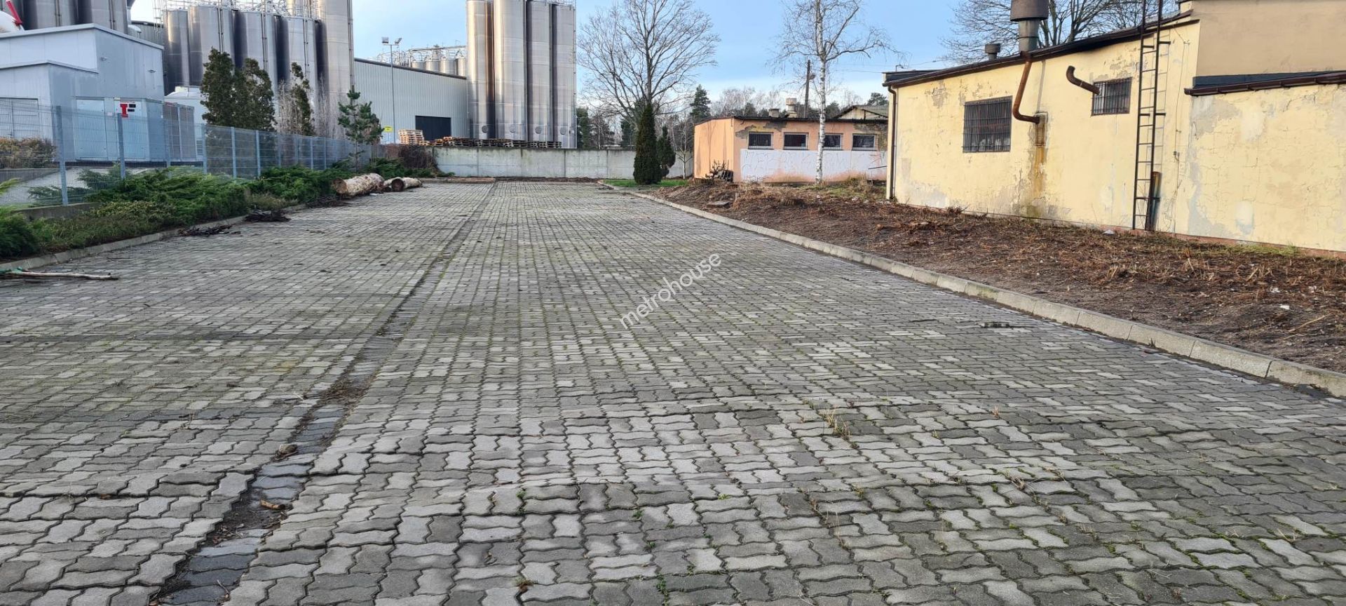Nieruchomość przemysłowo-usługowa 3000 m2 